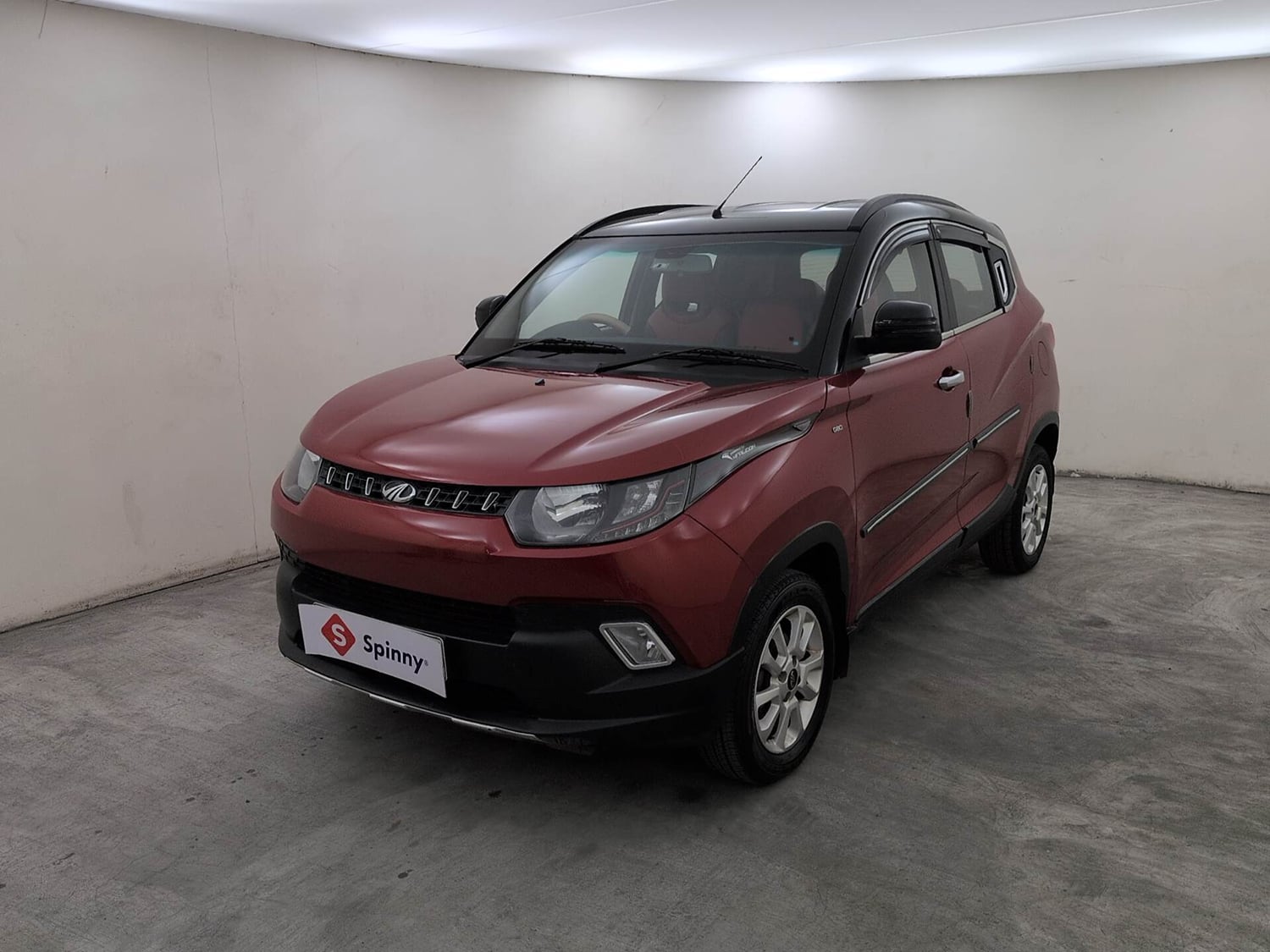 Used 2017 Mahindra KUV100 K8 6 STR Dual Tone Petrol Manual exterior LEFT FRONT CORNER VIEW