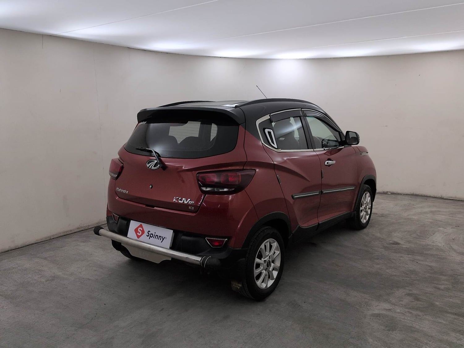 Used 2017 Mahindra KUV100 K8 6 STR Dual Tone Petrol Manual exterior RIGHT REAR CORNER VIEW