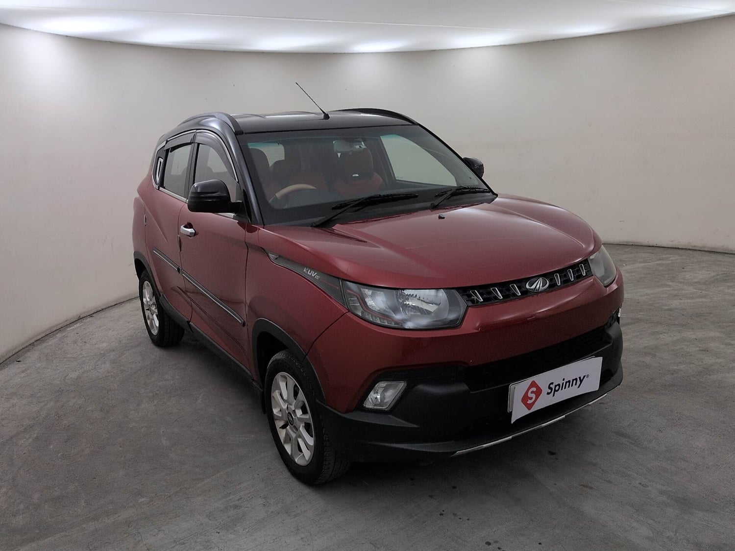 Used 2017 Mahindra KUV100 K8 6 STR Dual Tone Petrol Manual exterior RIGHT FRONT CORNER VIEW