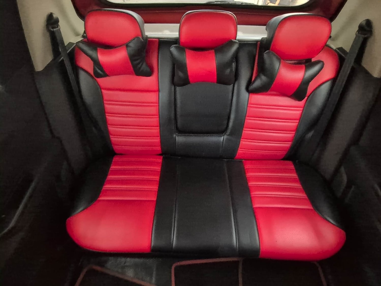 Used 2017 Mahindra KUV100 K8 6 STR Dual Tone Petrol Manual interior REAR SEAT CONDITION VIEW