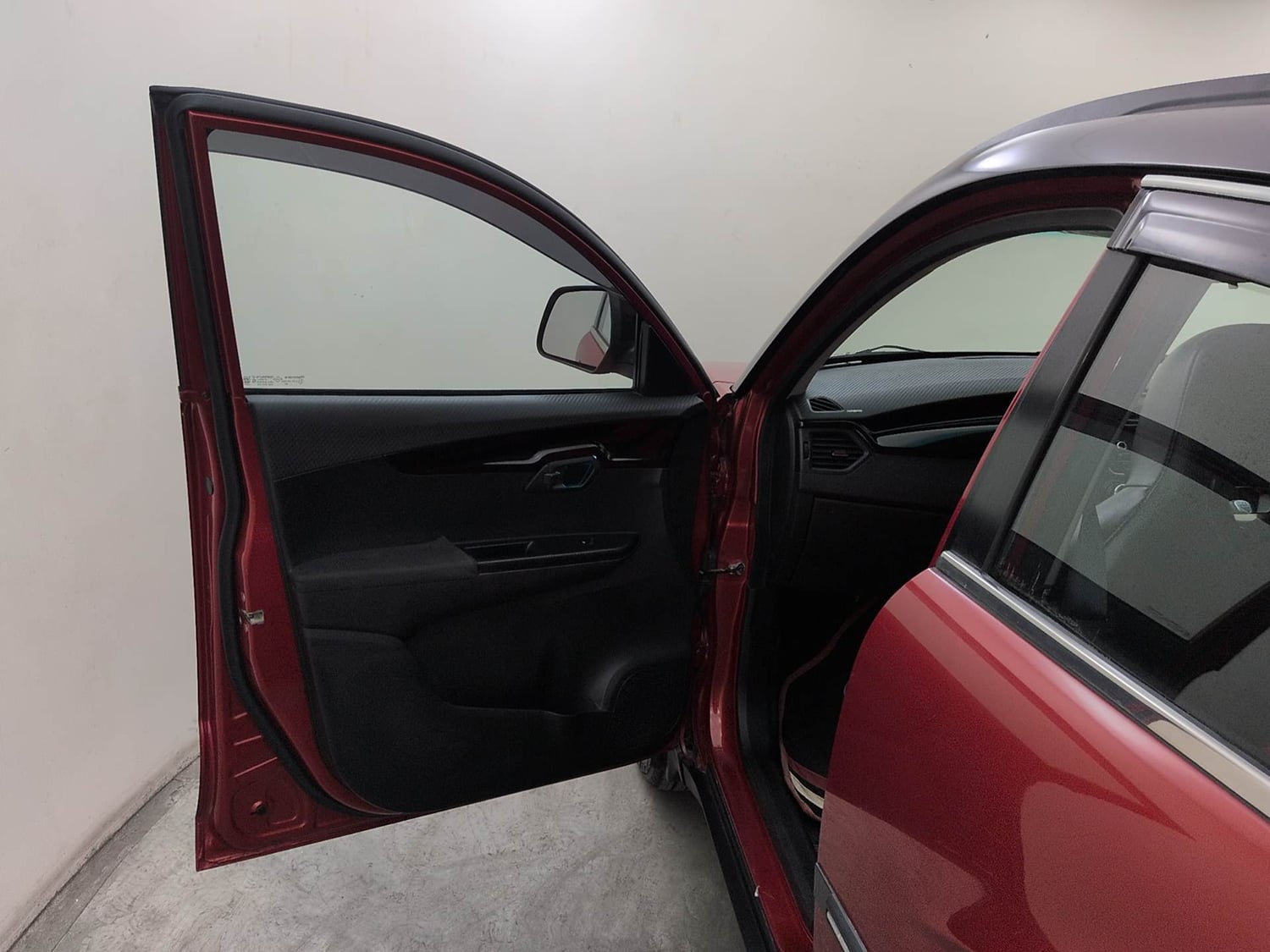 Used 2017 Mahindra KUV100 K8 6 STR Dual Tone Petrol Manual interior LEFT FRONT DOOR OPEN VIEW