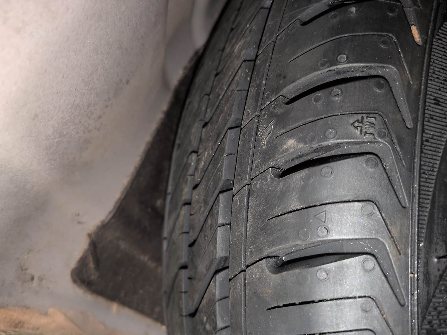 Used 2017 Mahindra KUV100 K8 6 STR Dual Tone Petrol Manual tyres SPARE TYRE VIEW