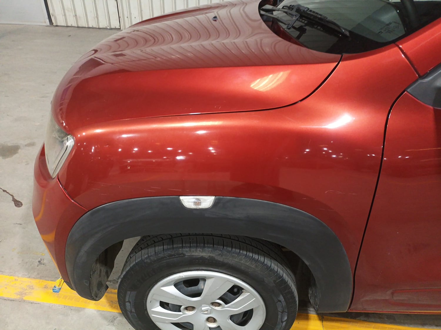 Used 2016 Renault Kwid 1.0 RXT Petrol Manual dents MINOR SCRATCH