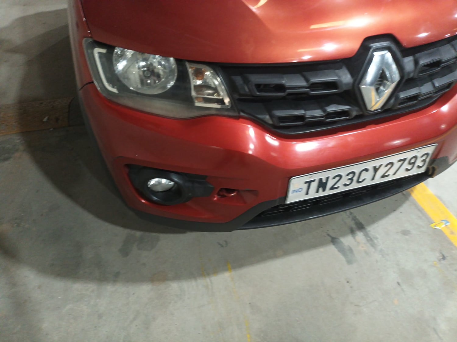 Used 2016 Renault Kwid 1.0 RXT Petrol Manual dents MINOR SCRATCH