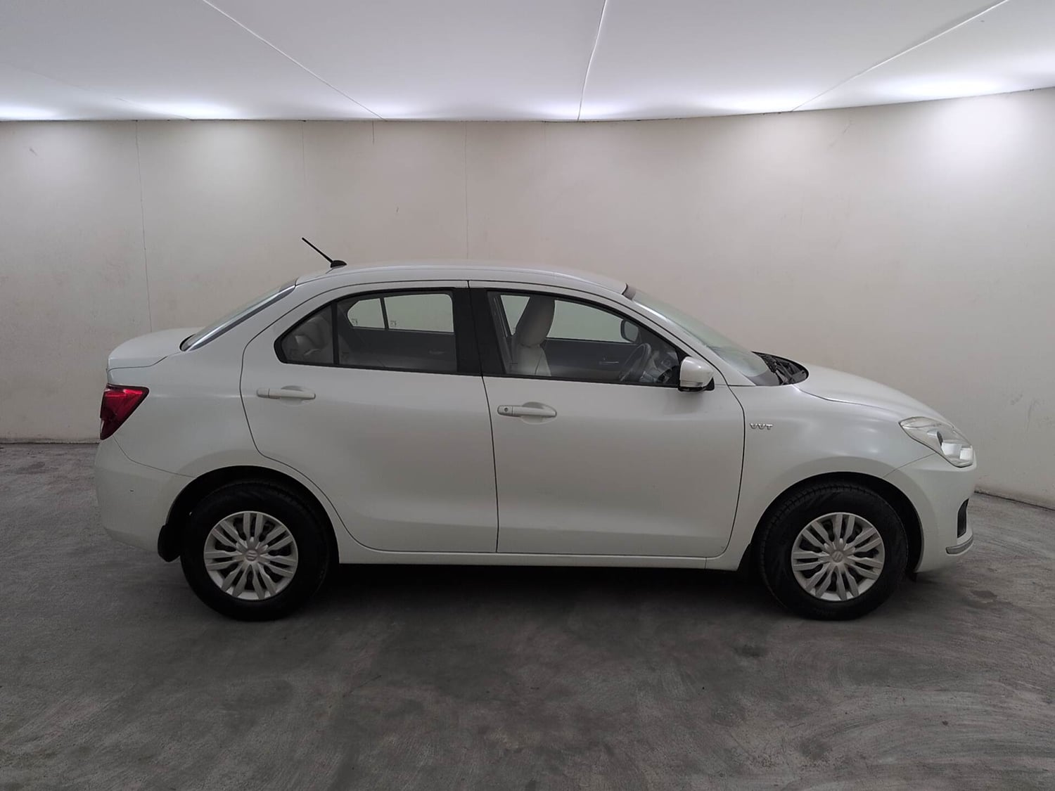 Used 2018 Maruti Suzuki Dzire VXi AMT Petrol Automatic exterior RIGHT SIDE VIEW