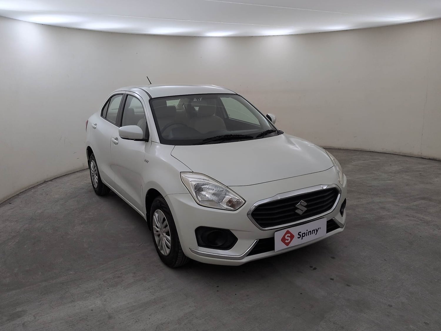 Used 2018 Maruti Suzuki Dzire VXi AMT Petrol Automatic exterior RIGHT FRONT CORNER VIEW