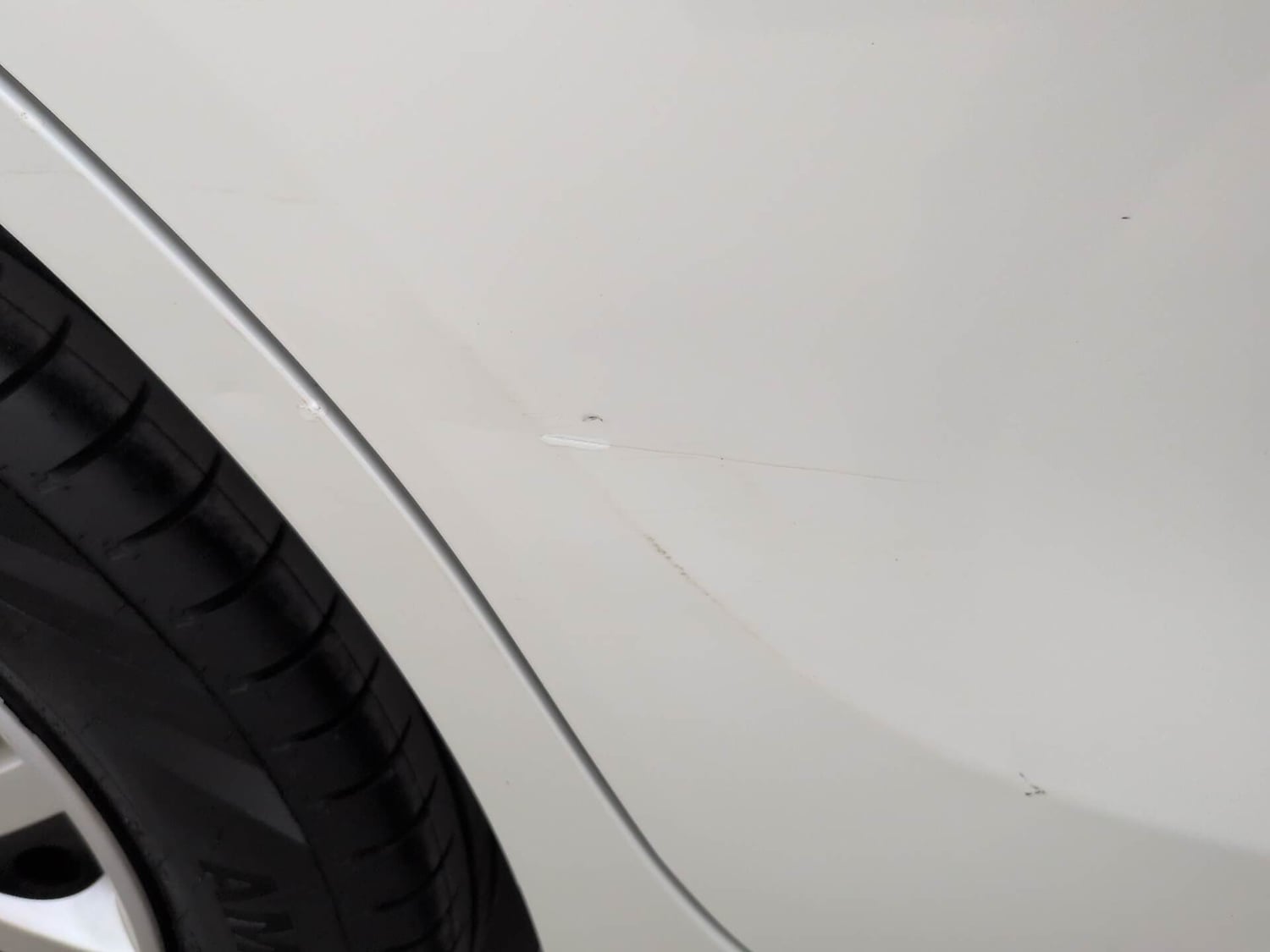 Used 2018 Maruti Suzuki Dzire VXi AMT Petrol Automatic dents MINOR SCRATCH