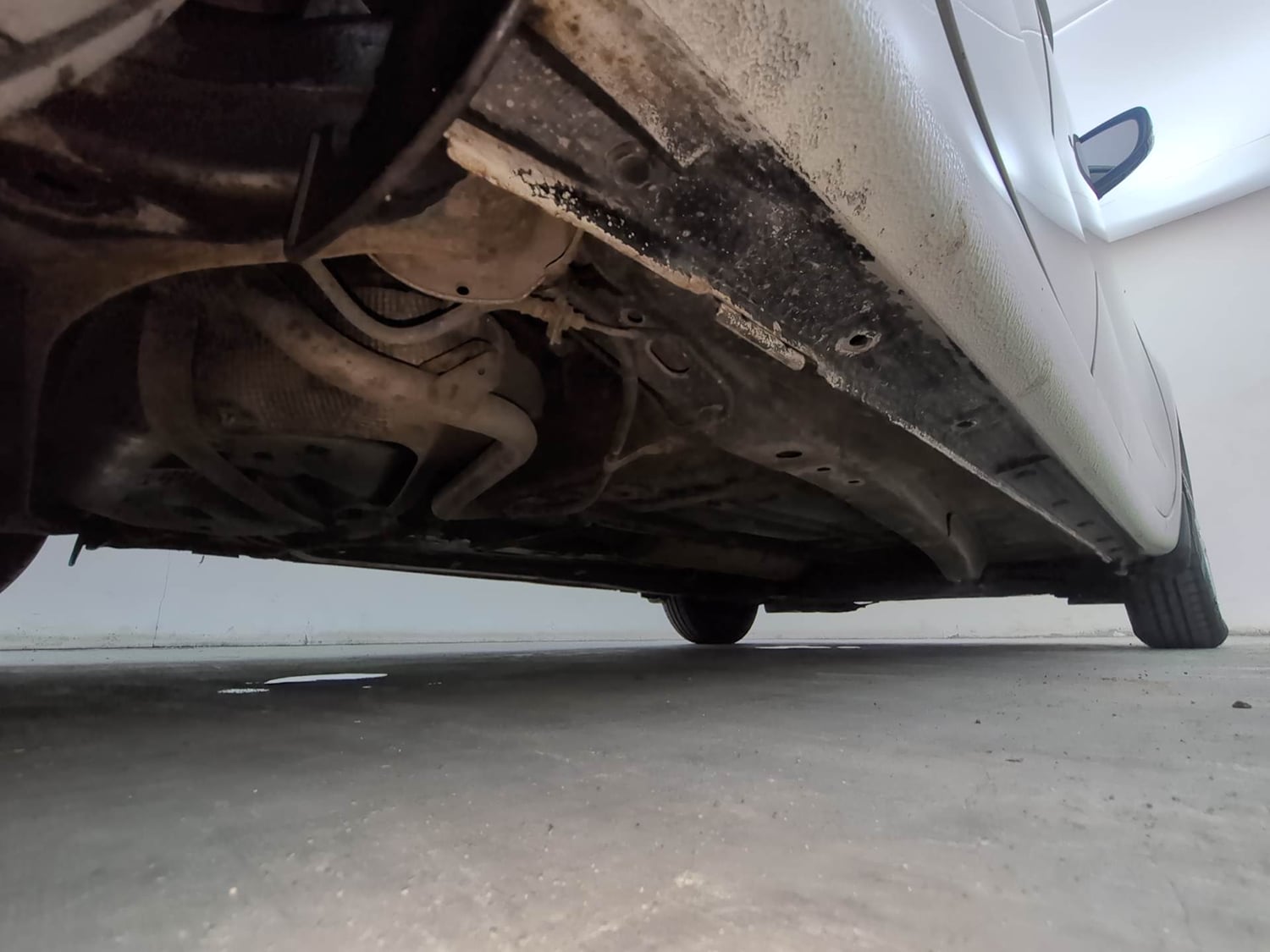 Used 2018 Maruti Suzuki Dzire VXi AMT Petrol Automatic extra REAR RIGHT UNDERBODY VIEW