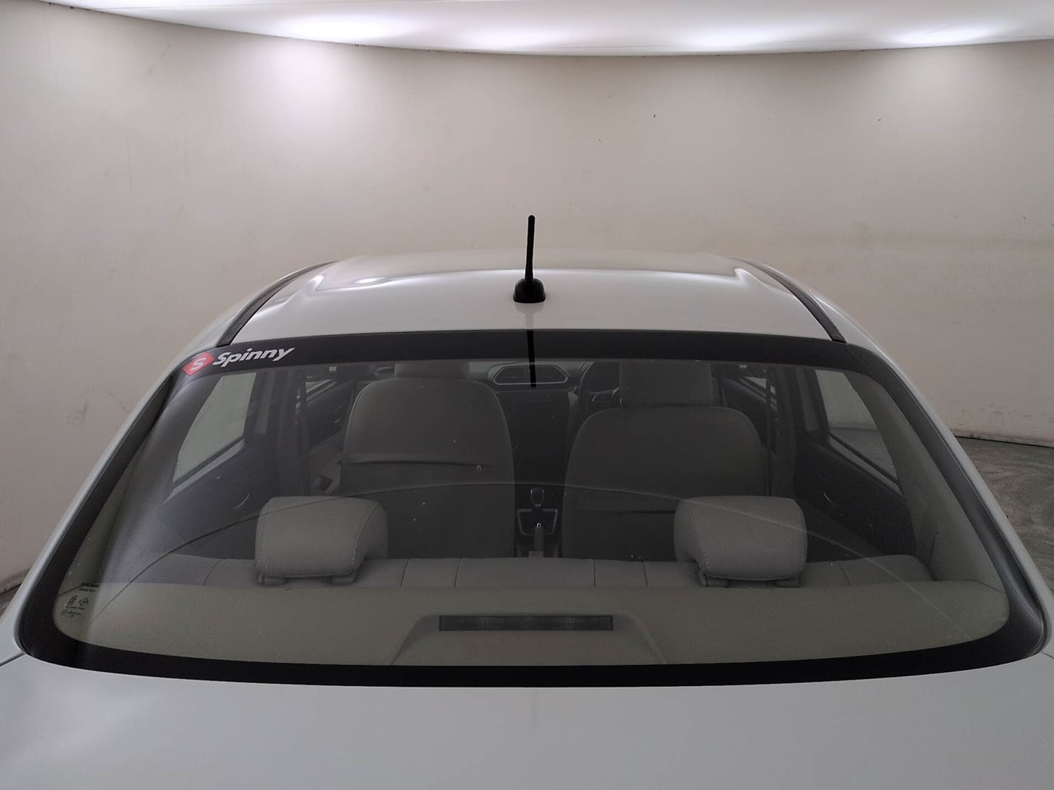 Used 2018 Maruti Suzuki Dzire VXi AMT Petrol Automatic exterior BACK WINDSHIELD VIEW