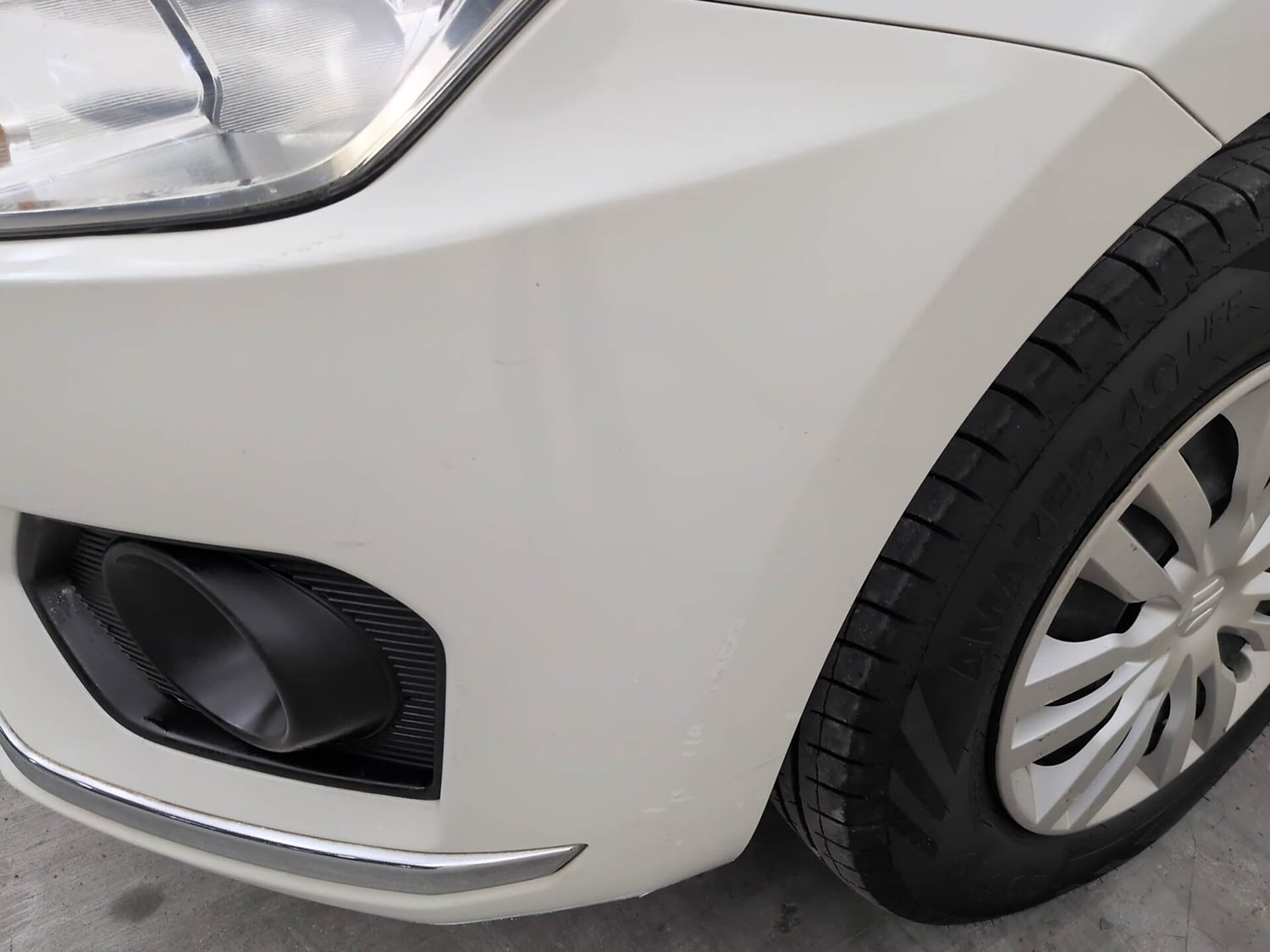 Used 2018 Maruti Suzuki Dzire VXi AMT Petrol Automatic dents MINOR SCRATCH