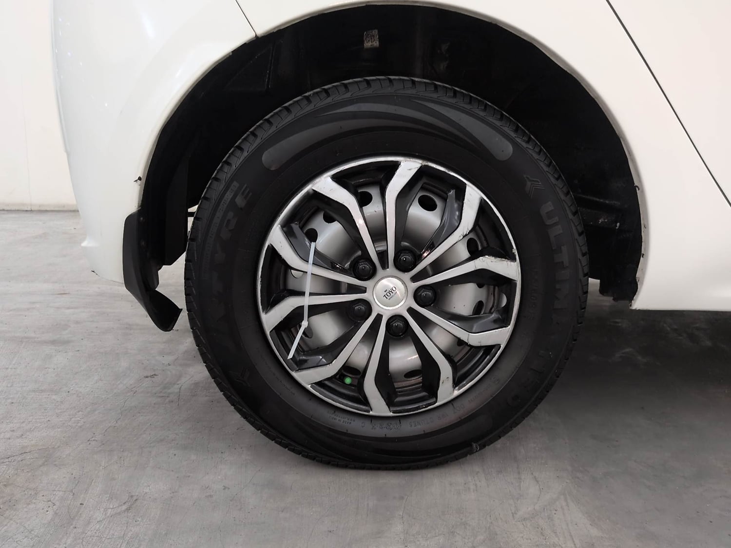 Used 2025 Tata Tiago XE Petrol Manual tyres RIGHT REAR TYRE RIM VIEW