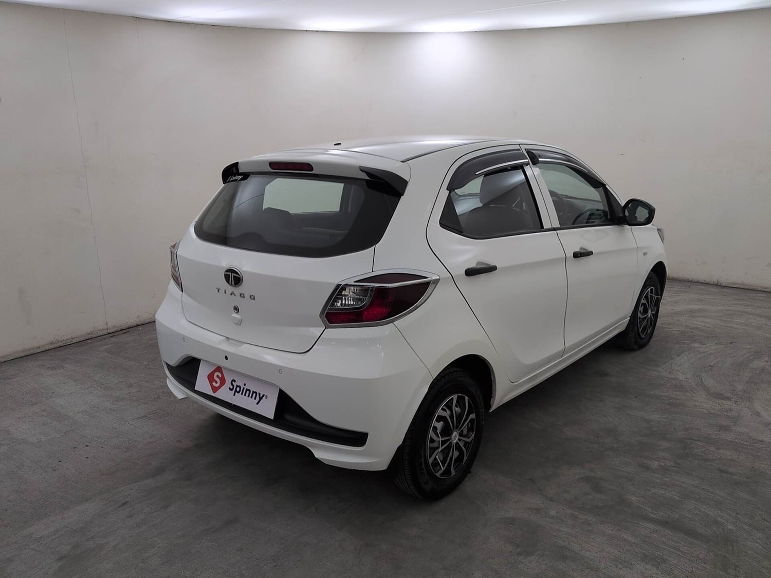 Used 2025 Tata Tiago XE Petrol Manual exterior RIGHT REAR CORNER VIEW