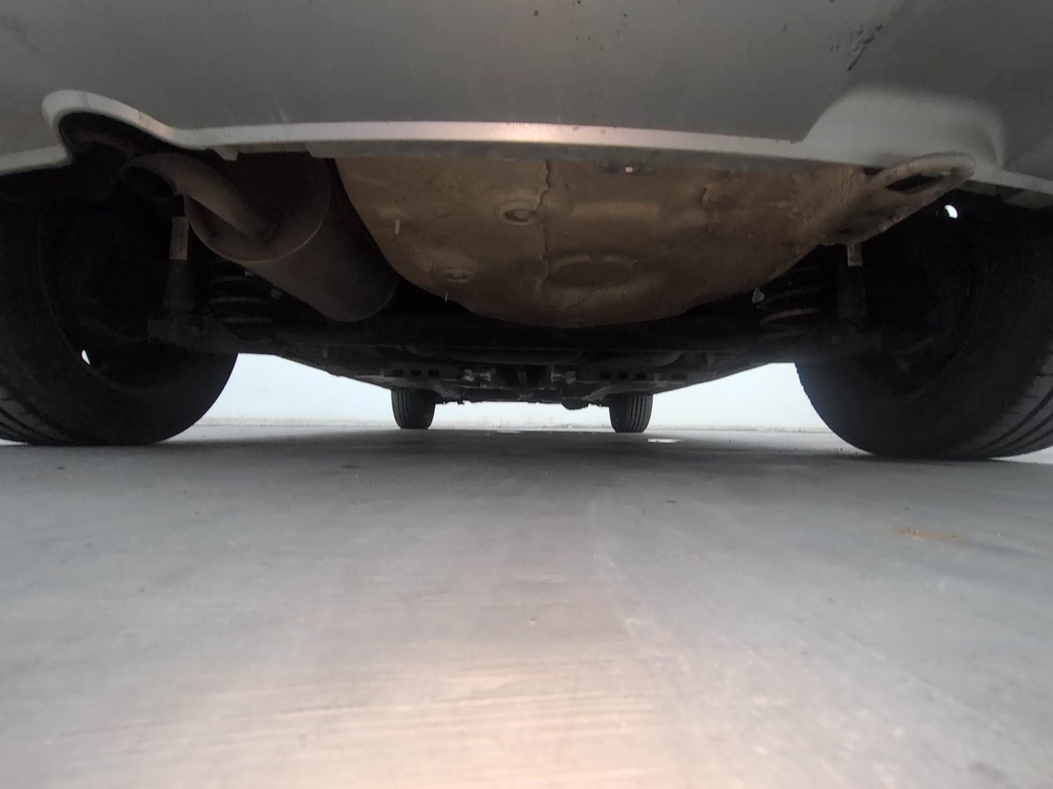 Used 2018 Volkswagen Ameo Comfortline 1.2L (P) Petrol Manual extra REAR UNDERBODY VIEW (TAKEN FROM REAR)