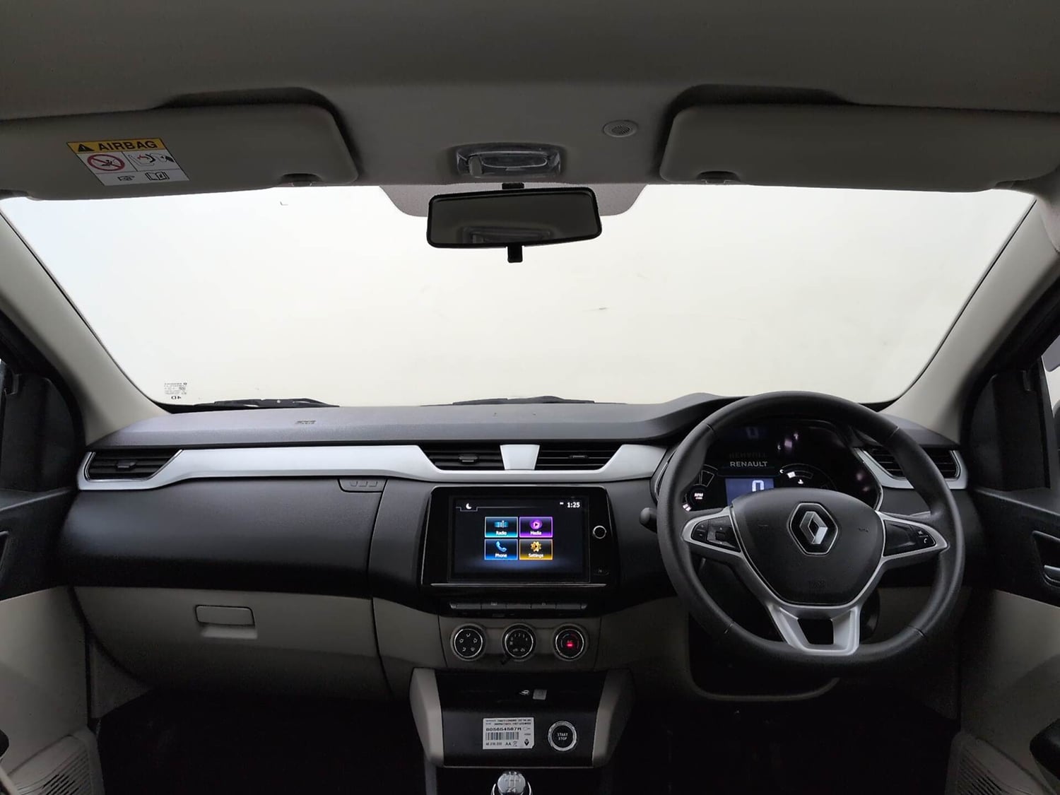 Used 2022 Renault Triber RXZ Petrol Manual interior DASHBOARD VIEW