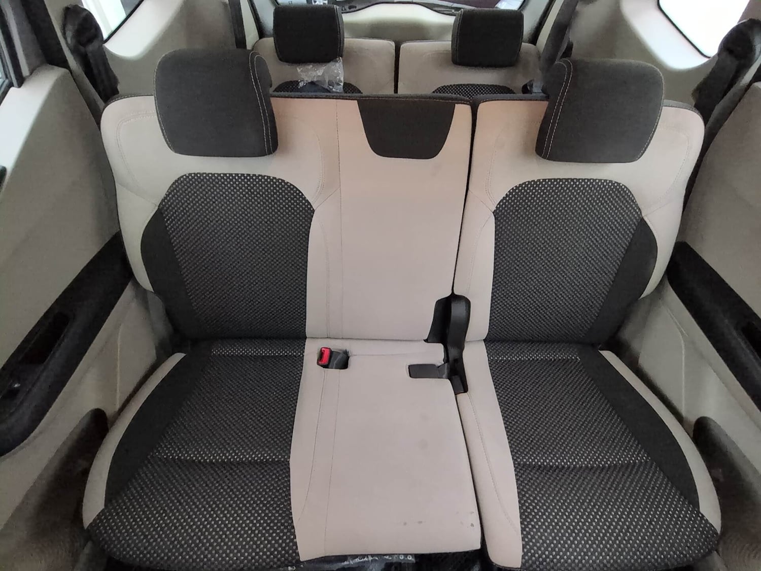 Used 2022 Renault Triber RXZ Petrol Manual interior REAR SEAT CONDITION VIEW
