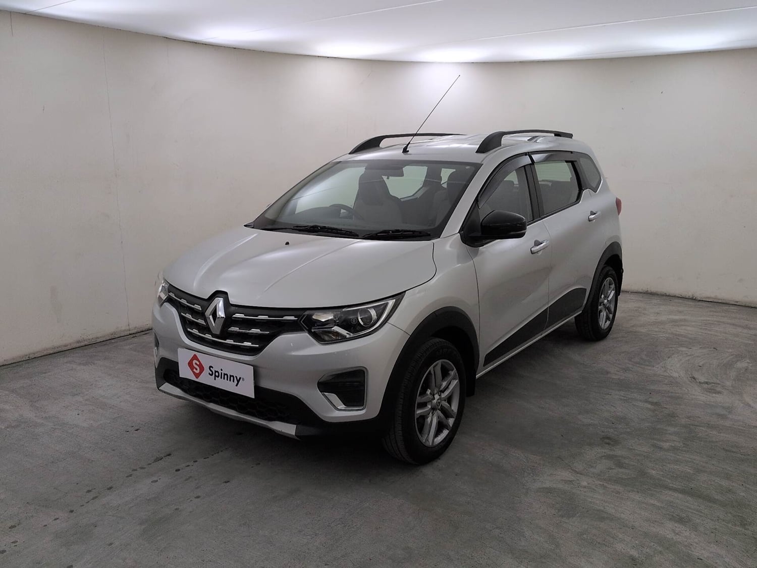 Used 2022 Renault Triber RXZ Petrol Manual exterior LEFT FRONT CORNER VIEW