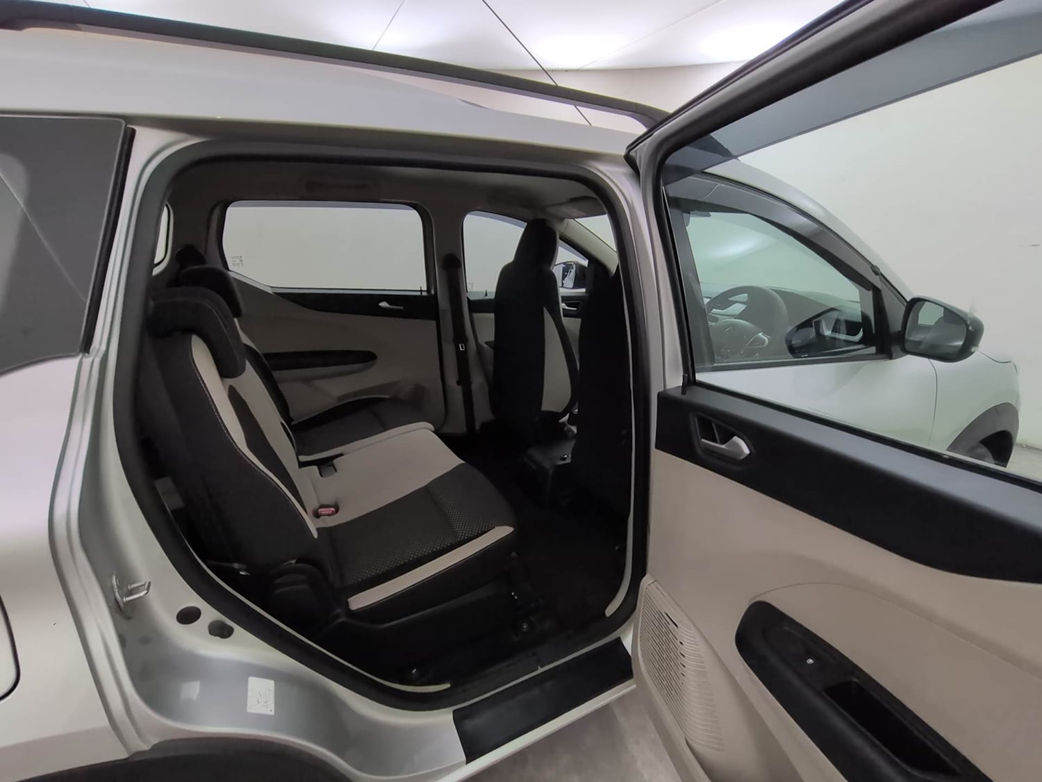 Used 2022 Renault Triber RXZ Petrol Manual interior RIGHT SIDE REAR DOOR CABIN VIEW