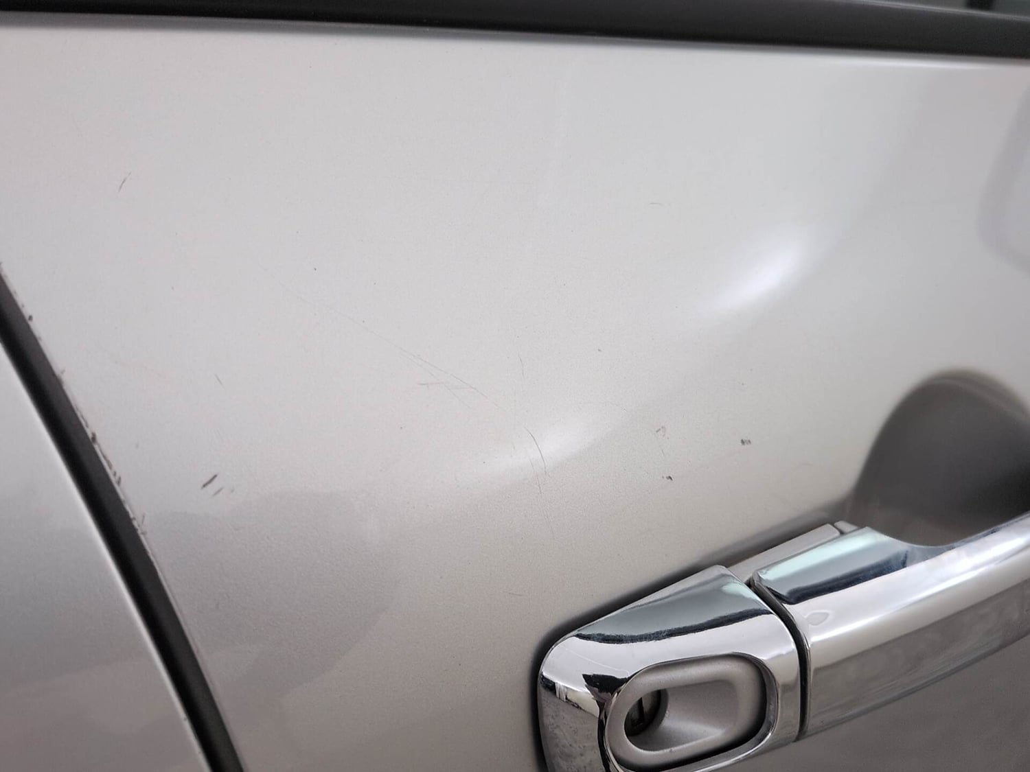 Used 2022 Renault Triber RXZ Petrol Manual dents MINOR SCRATCH
